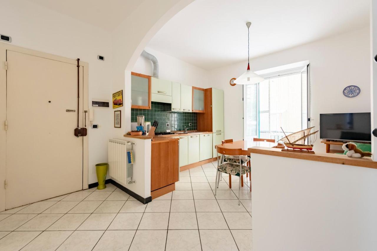 Joivy Cosy Flat With Parking In Chiavari Esterno foto