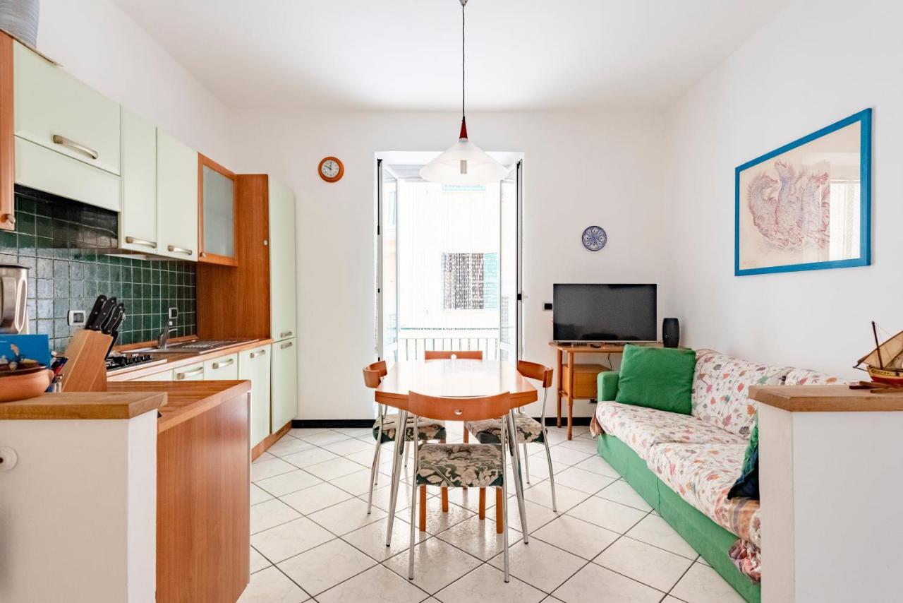 Joivy Cosy Flat With Parking In Chiavari Esterno foto