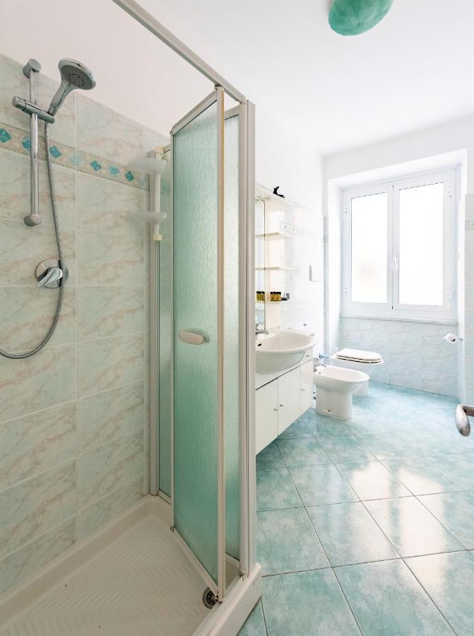 Joivy Cosy Flat With Parking In Chiavari Esterno foto